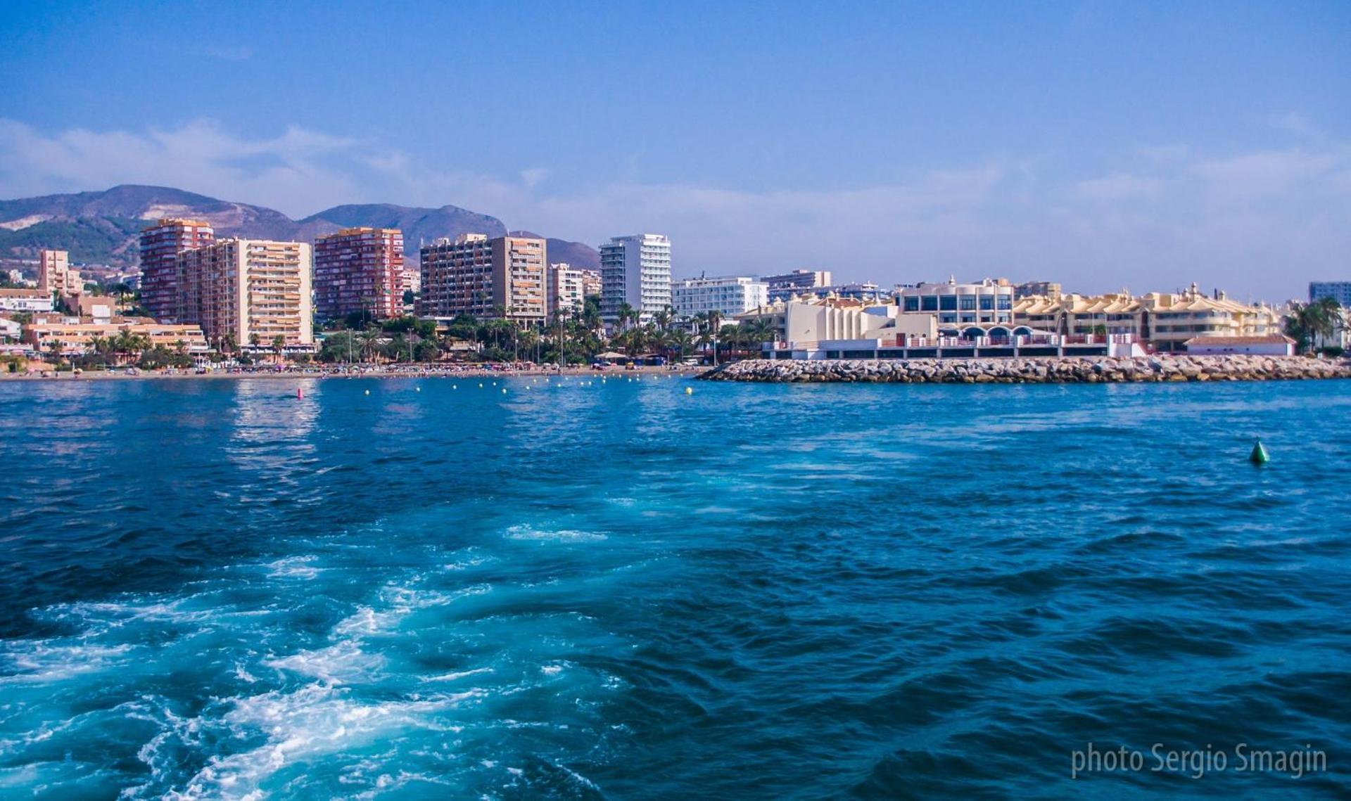 135 Agata Apartamentos. Piscina Y Playa. A Corta Distancia Del Centro. ベナルマデナ エクステリア 写真
