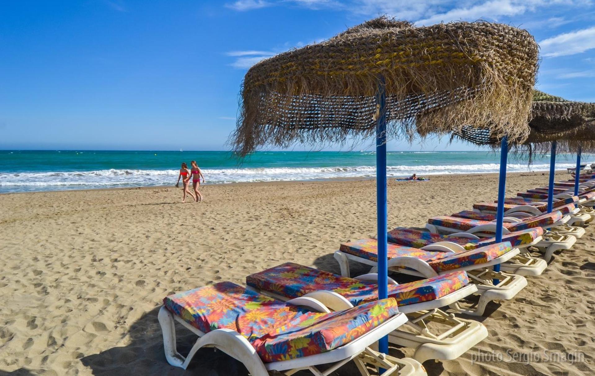 135 Agata Apartamentos. Piscina Y Playa. A Corta Distancia Del Centro. ベナルマデナ エクステリア 写真